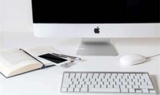 天涯论坛小月月事件：一场被围观的网络狂欢